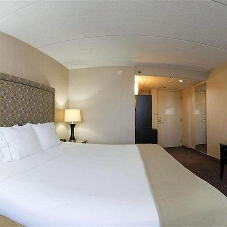 Holiday Inn Express Chicago-Palatine/North Arlington Heights Exterior photo