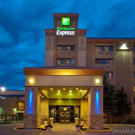 Holiday Inn Express Chicago-Palatine/North Arlington Heights Exterior photo
