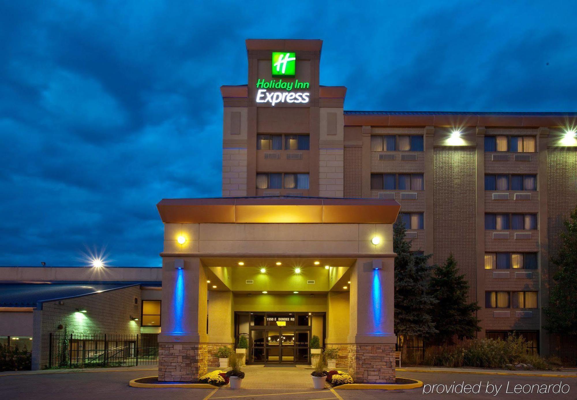 Holiday Inn Express Chicago-Palatine/North Arlington Heights Exterior photo