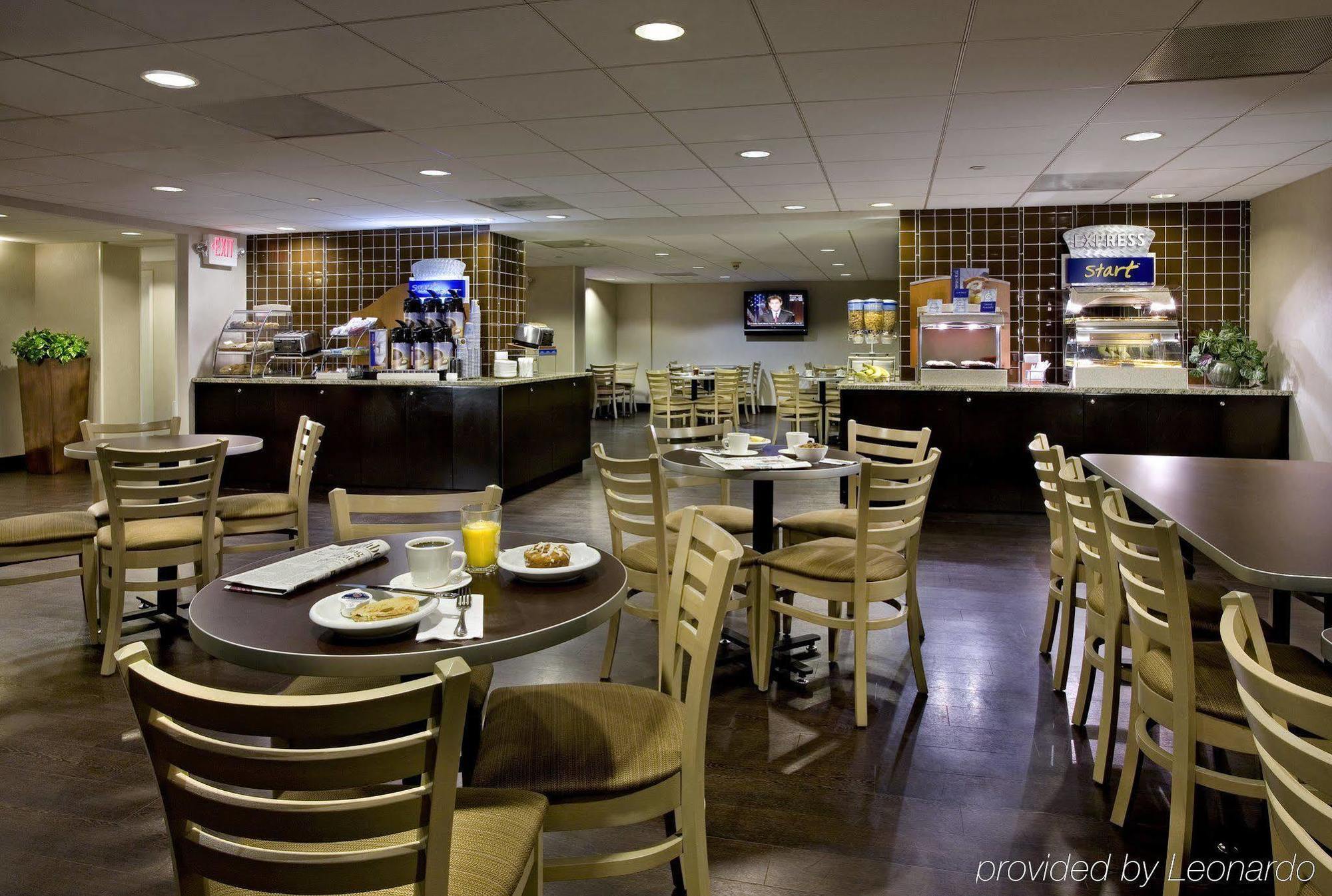 Holiday Inn Express Chicago-Palatine/North Arlington Heights Exterior photo